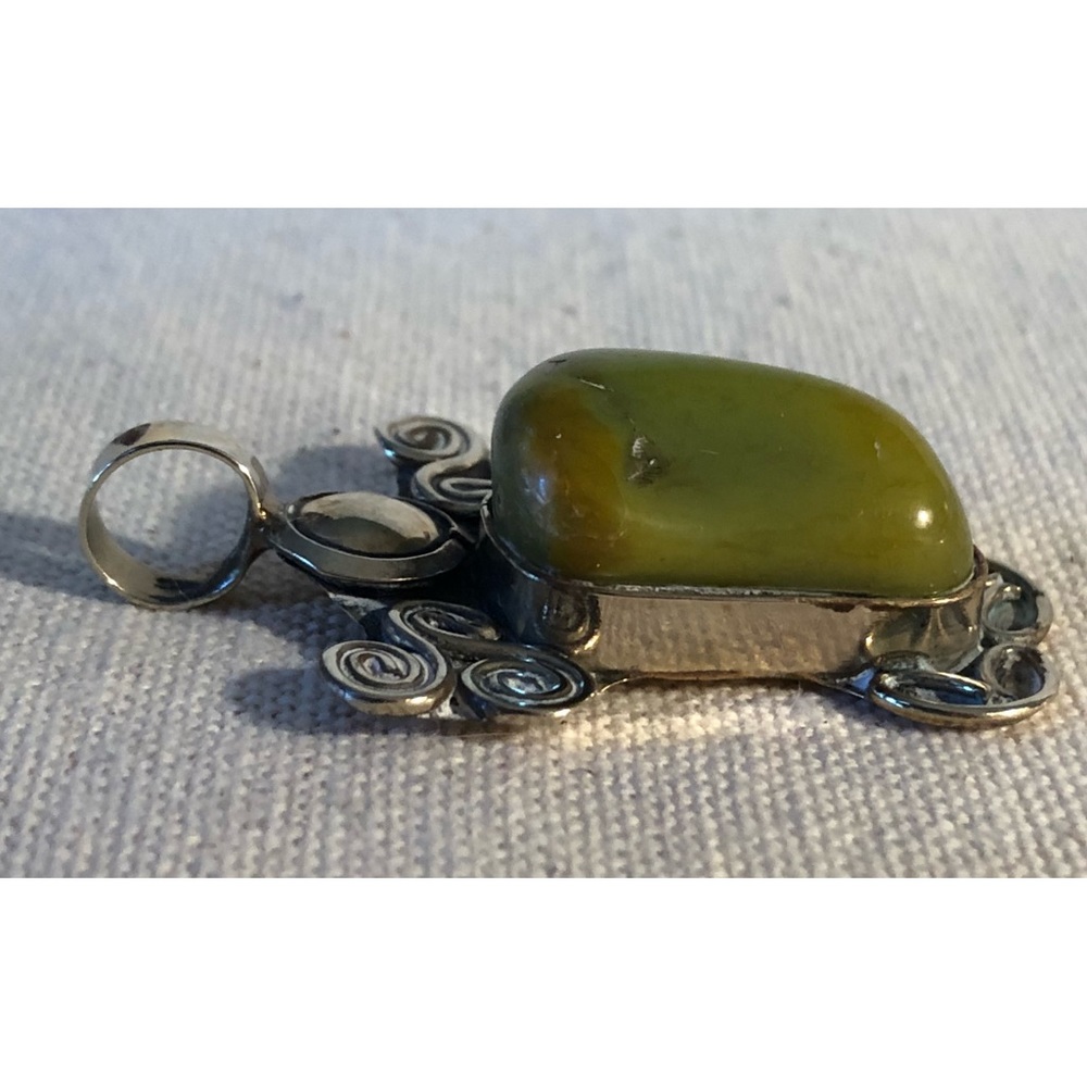 Vintage Green Turquoise & Tibetan Silver Tone Pendant - Picture 4 of 9